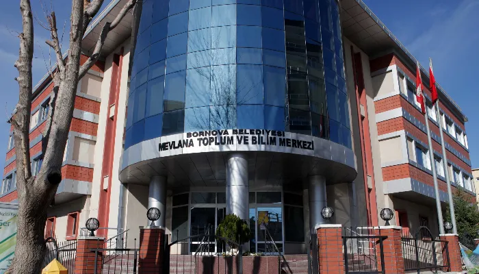 Mevlana Toplum ve Bilim Merkezi dış cephe